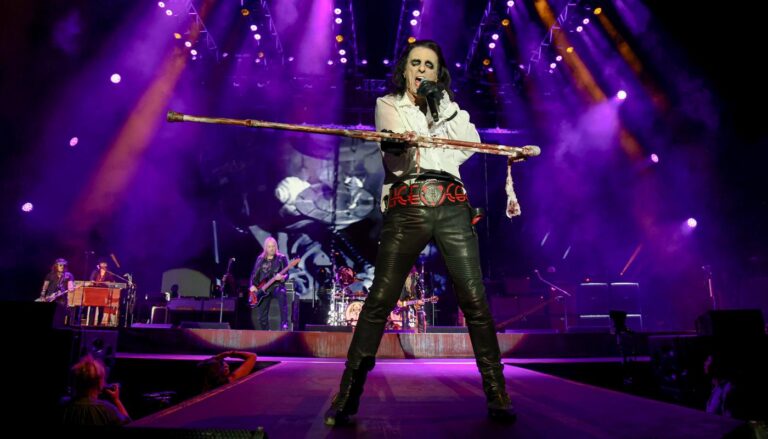 Hollywood-Vampires-boritokep