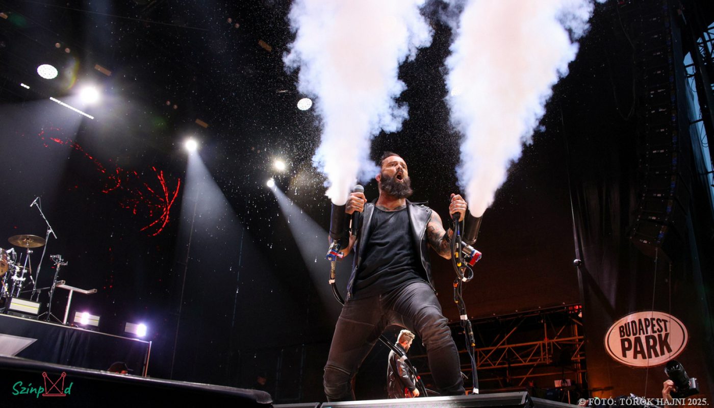 Skillet_Budapest_Park